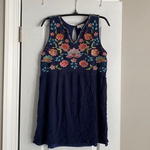 Umgee navy dress with floral detail. Size small. Like new condition.